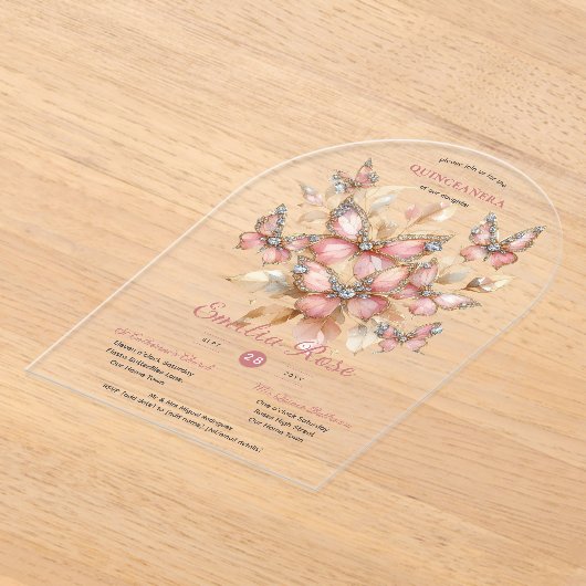 スウィート15蝶キンセアニェラ赤面ピンクダイヤモンド アクリル招待状 (レイダウン)