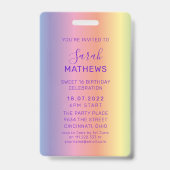 スウィート16グリッタリーレインボー誕生日招待状 バッジ (裏面)