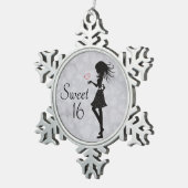 スウィート16シルエットガールとハートSweet sixteen スノーフレークピューターオーナメント (右)