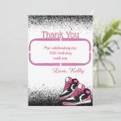 スウィート16スニーカー誕生日グリッター サンキューカード (スタンド正面)