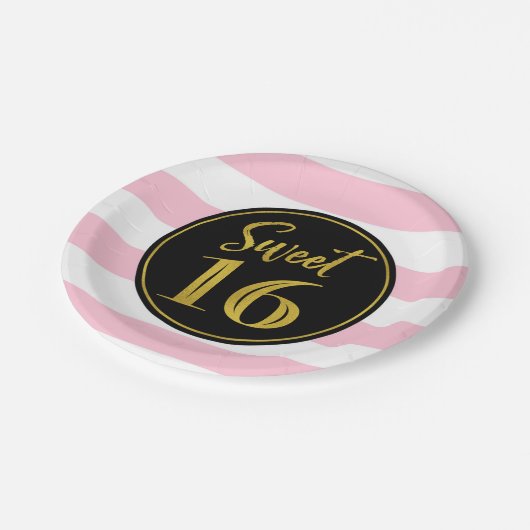 スウィート16バースデーパーティーピンク白黒ストライプP ペーパープレート (アングル)