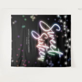 スウィート16誕生日カラフルネオングローダークバックグラウンド タペストリー (正面(横))