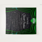 スウィート16 プリンセス クラウン 緑のカーテン 黒のグリッター タペストリー (正面(横))