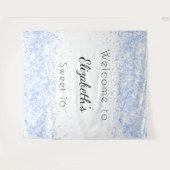 スウィート16 ベイビーブルー ホワイト グリッターダスト ウェルカム タペストリー (正面(横))