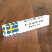 スウェパーソナライズされたーデンカスタム国旗 デスクネームプレート (側面)