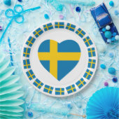 スウェーデンのハートの形の旗 ペーパープレート (パーティー)