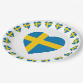 スウェーデンのハートの形の旗 ペーパープレート (アングル)
