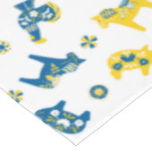 スウェーデンのフォークダラファームアニマルズLブルーとイエロー テーブルクロス (アングル)