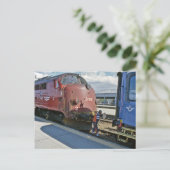 スウェーデンの列車前で結合されたNOHABディーゼル ポストカード (スタンド正面)