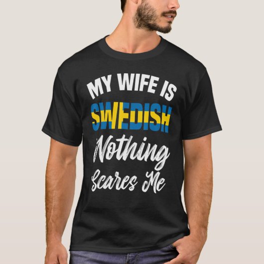スウェーデンの妻アパレルキュート夫デザイン Tシャツ (正面)