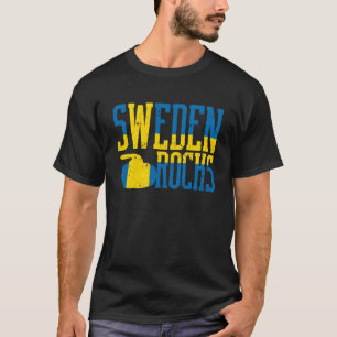 スウェーデンの岩石カーリングストーンスウェーデン国旗 Tシャツ