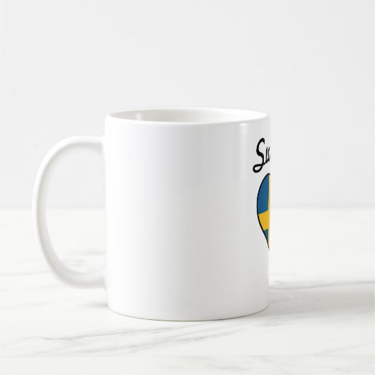 スウェーデンの旗のハート コーヒーマグカップ (左)