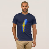 スウェーデンの旗の色の地図Tシャツ Tシャツ (正面フル)