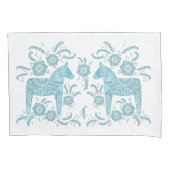 スウェーデンダラホースティール(緑がかった色)グリーンアンドホワイト 枕カバー (正面左)