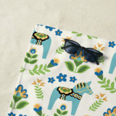 スウェーデンダラホースティール（緑がかった色）ビーチタオル ビーチタオル (インサイチュ)