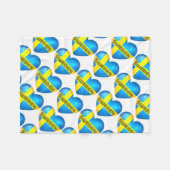 スウェーデンハート国旗 フリースブランケット (正面(横))