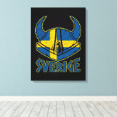 スウェーデンバイキングヘルメットギフトスウェーデン国旗のバイキング キャンバスプリント (インサイチュ (ウッドフロア))