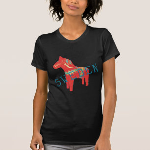 スウェーデン人のDalaの馬のギフト及び挨拶 Tシャツ