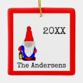 スウェーデン小妖精や小人タイプライターフォント セラミックオーナメント (正面)