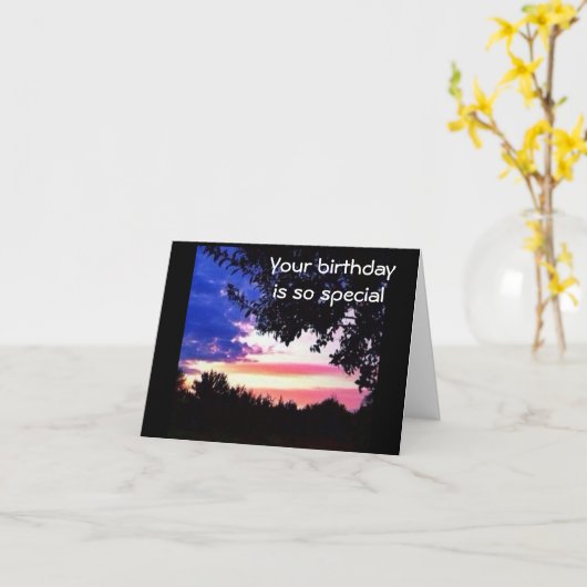 スカイがあなたの誕生日の"特別なディスプレイ"に置いた カード (黄色い花)