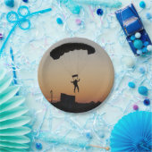 スカイダイバーパラシュートアットサンセットスカイダイバー ペーパープレート (パーティー)