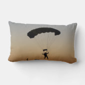 スカイダイバーパラシュートアットサンセットスカイダイバー ランバークッション (裏面)