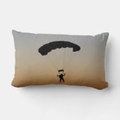 スカイダイバーパラシュートアットサンセットスカイダイバー ランバークッション (裏面)