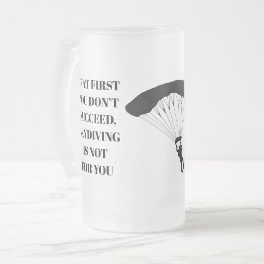 スカイダイビングスローガン曇りマグカップ フロストグラスビールジョッキ (正面左)