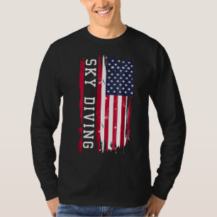 スカイダイビング愛国的なスカイダイビングパラシュートがプラーを出る Tシャツ
