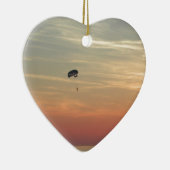 スカイダイビング セラミックオーナメント (右)
