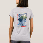 スカイダイビング - 雲の上の自由を感じる | 女性用 Tシャツ (裏面)