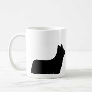 スカイテリア犬がシルエットを作る コーヒーマグカップ