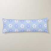 スカイブルーとホワイトフラワーオンライトブルー ボディピロー (裏面)