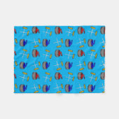 スカイブルーのカールパターン フリースブランケット (正面(横))