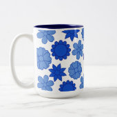 スカイブルーの花模様 ツートーンマグカップ (左)