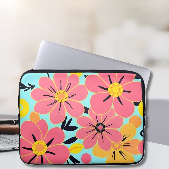 スカイブルードーパミンスタイルのピンク&イエロー ラップトップスリーブ (Pink & Yellow Blossoms on Sky Blue-Dopamine Style Laptop Sleeve)
