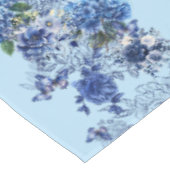 スカイブルーバタフライフラワーメドウ テーブルクロス (アングル)