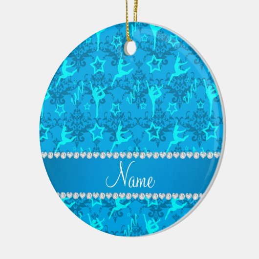 スカイブルーパーソナライズされたダマスク体操に名前を付ける セラミックオーナメント (左)