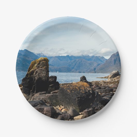 スカイ島 – スコットランド，英国 ペーパープレート (正面)