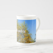 スカイ踊り紅葉- パーソナライズされた ボーンチャイナマグカップ (正面右)