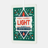 スカウトの指導者たちが明るい未来のオーナメントを築く メタルオーナメント (正面左)