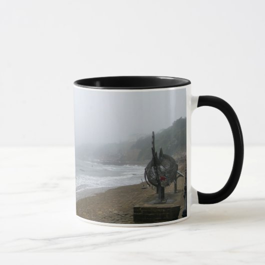 スカボローの霧の海辺 マグカップ (右)