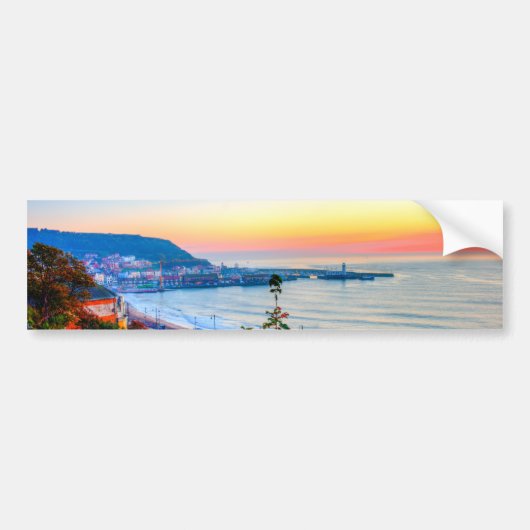 スカボローサンライズ バンパーステッカー (正面)