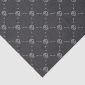 スカルおよび骨の灰色の黒いハロウィンパターン 薄葉紙 (詳細)