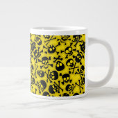 スカルとクロスボーンのパターン ジャンボコーヒーマグカップ (右)