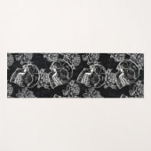 スカルとチョークバラ |ゴシックファンキークグランジラ ヨガマット (正面(横))