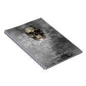 スカルとボーンズの山ハロウィーンゴシック ノートブック (右側)