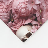 スカルと花！ピンクとクリームブランケット！ フリースブランケット (角)