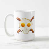 スカルの側面が付いている卵そしてベーコン コーヒーマグカップ (左)