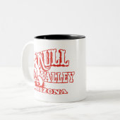 スカルの谷、アリゾナのロゴが付いている2つの調子のマグ ツートーンマグカップ (正面左)